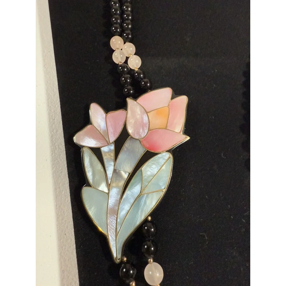 Lee Sands Inlay Mother of Pearl Flower Necklace Accent Bead Barrel Clasp 1980's - Picture 4 of 6